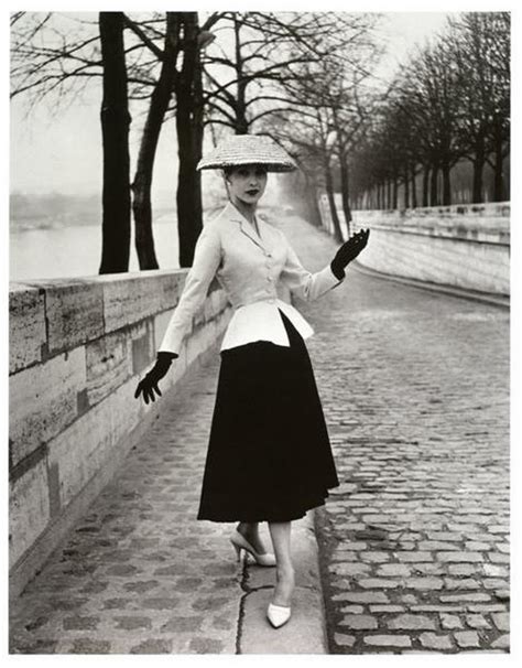 dior modeling|christian Dior 1947 fashion style.